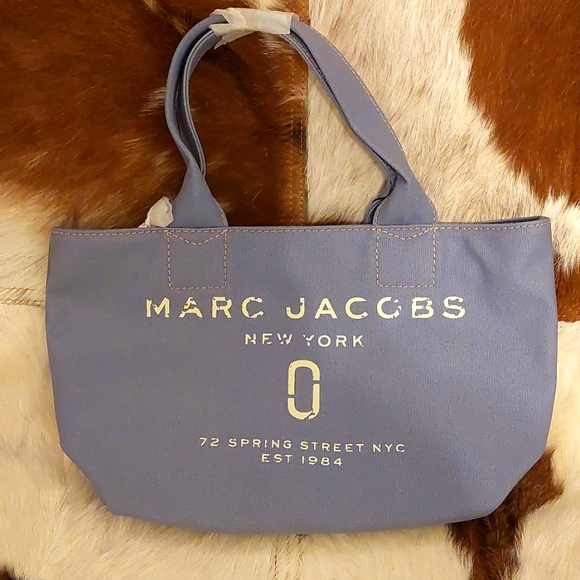 Marc Jacobs Handbags - BNWT Authentic Marc Jacob Small tote